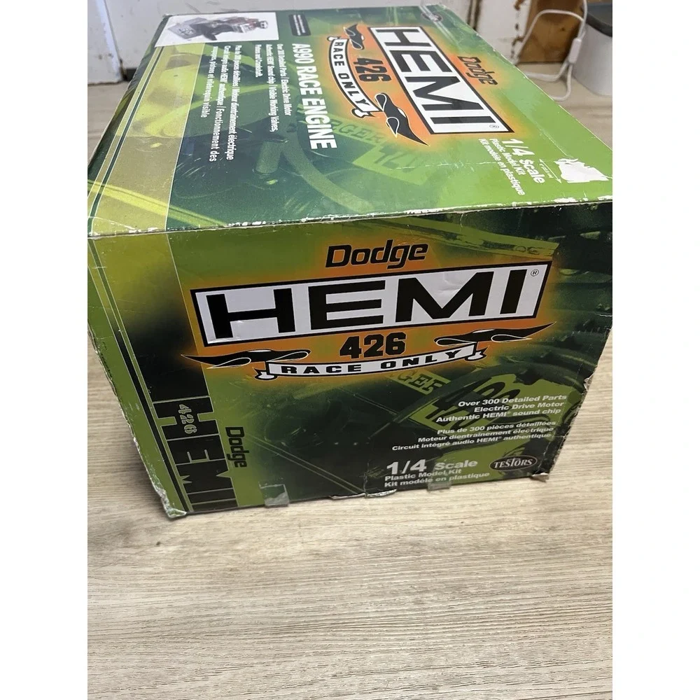 TESTORS 1/4 SCALE 426 HEMI MODEL MOTOR! 300+ PARTS‎ Open Box Complete Dodge